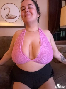 Apparently 40 pictures is the limit per post enjoy my big teasing pic part 6