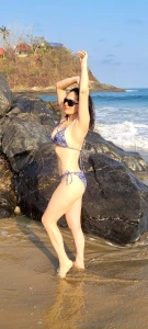 Y si tu y to nos escapamos a la playa ven conmigo