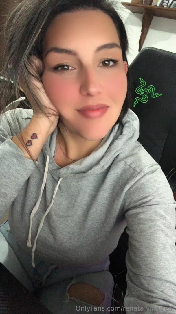 Ando bien enferma pero aqu acord ndome de ustedes 