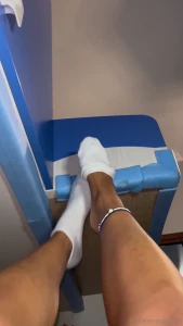Ciao amore goditi questo video domani caricher la parte1 di un footjob