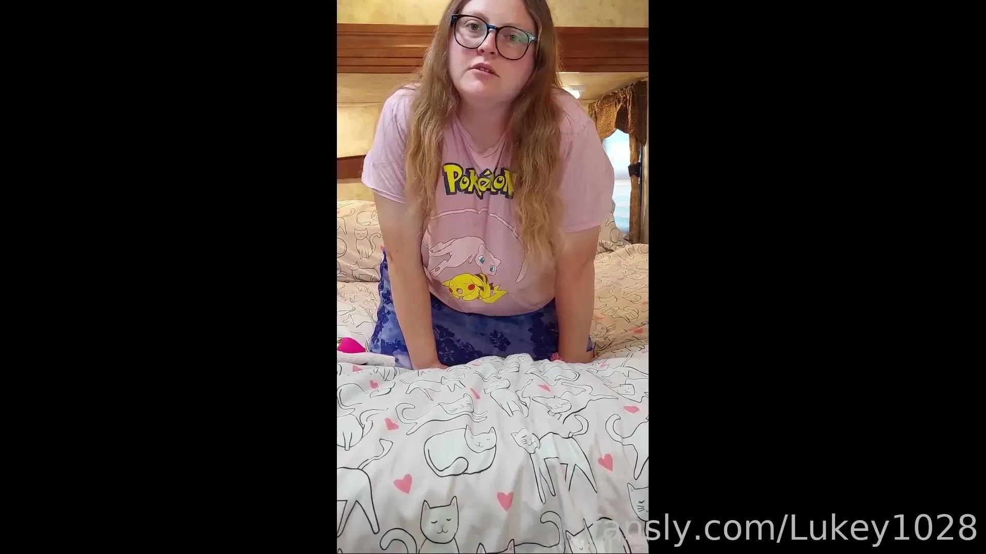 Showing you a little tease before having a natural masturbation 