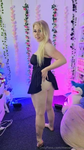 Feeling cheeky part 336