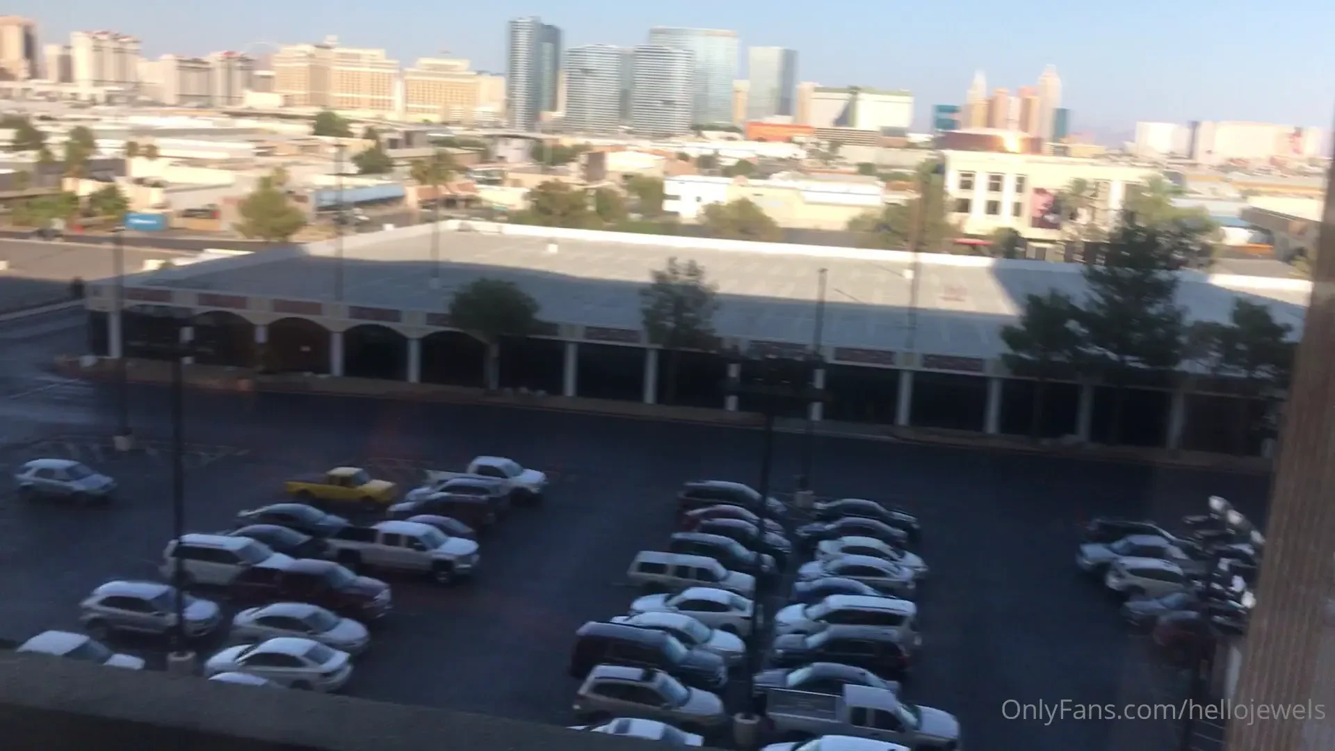 I was so horny in las vegas yesterday passing through for the night 