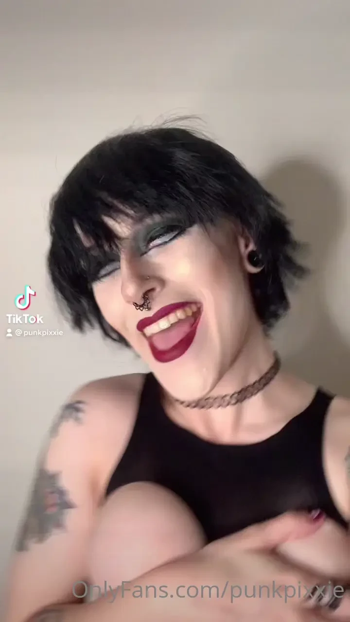 Follow my tiktok twitter insta tumblr if anyone still uses that 