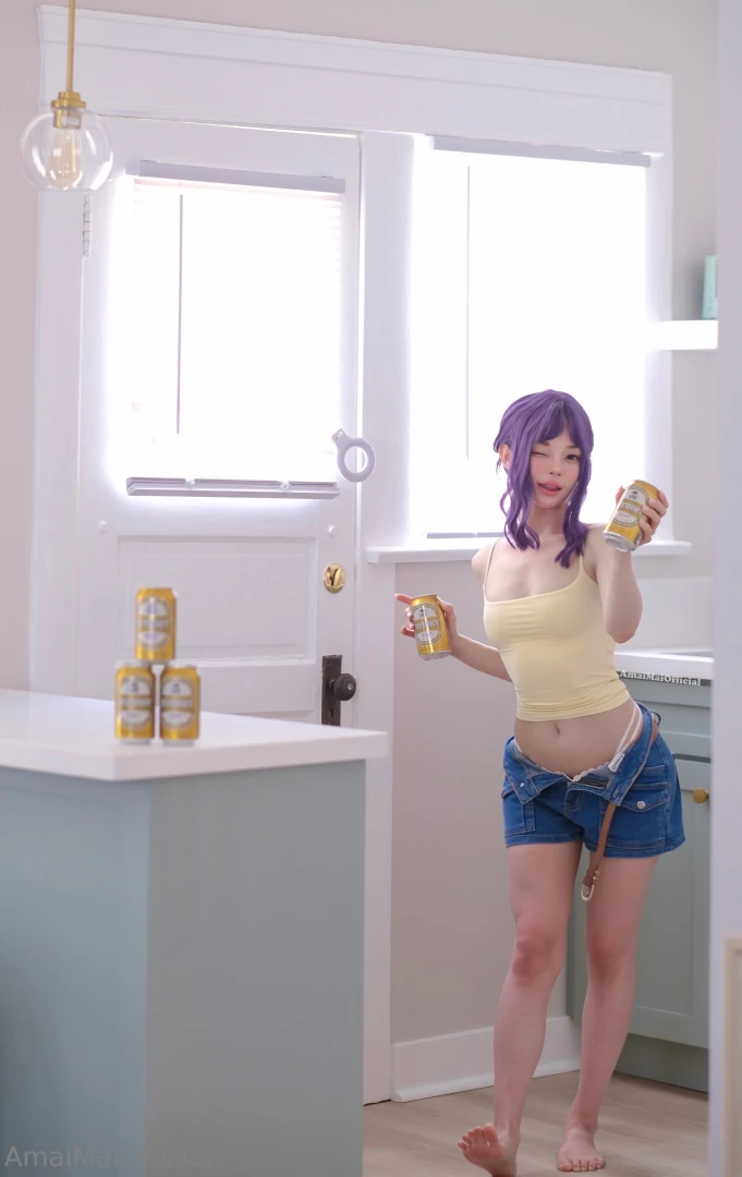 Commander katsuragi s off duty and can barely keep dressed or dressed part 1 