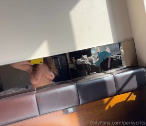 Last day here i got this mirror headboard in the room using it as part 1