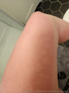 Prefer leg red or leg white