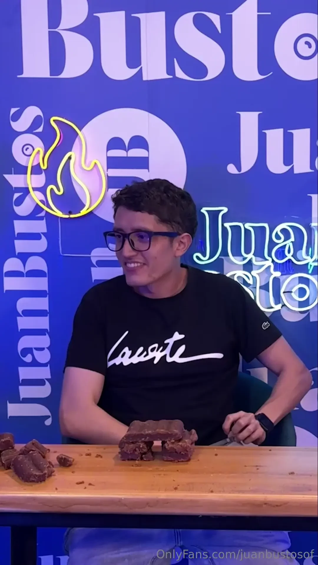 Pipeboy intenta partir una panela en mi podcast mientras se masturbaba 