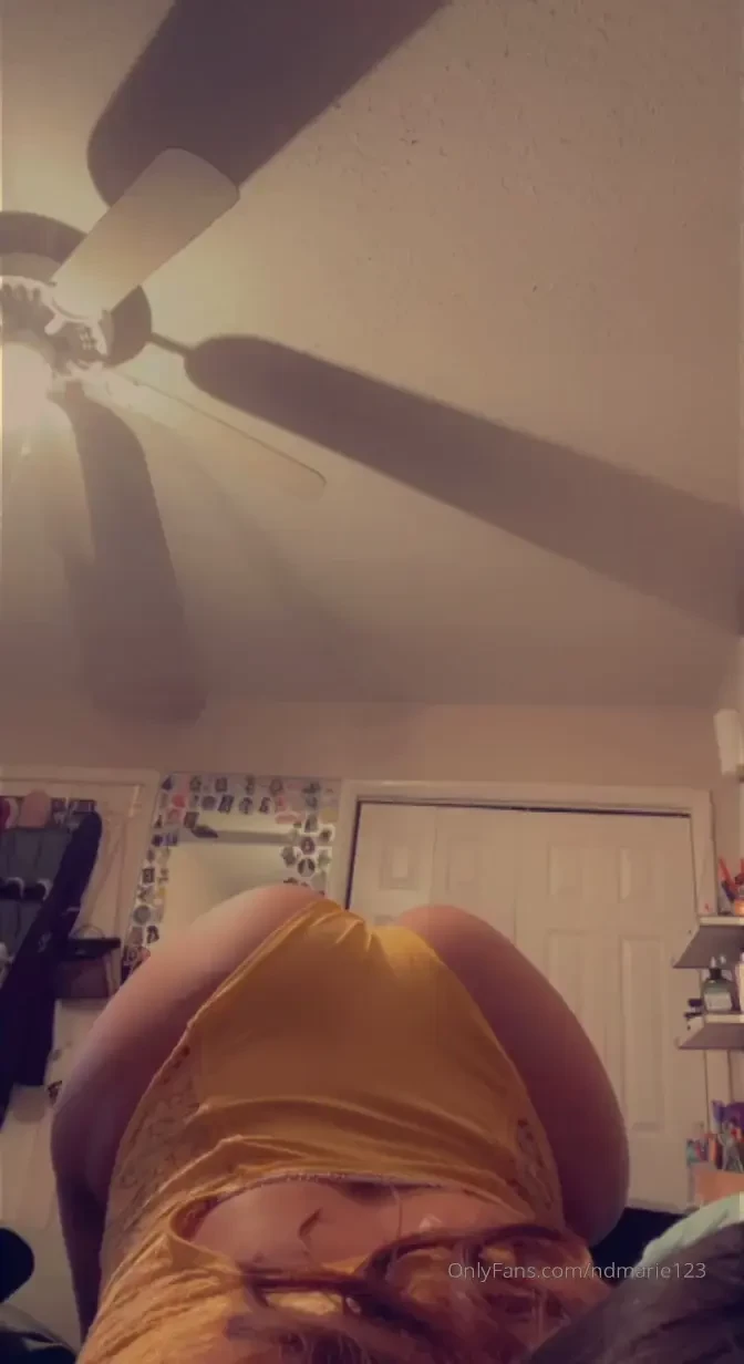 Who wants a vid of me shaking my ass with they name on my ass cheek 