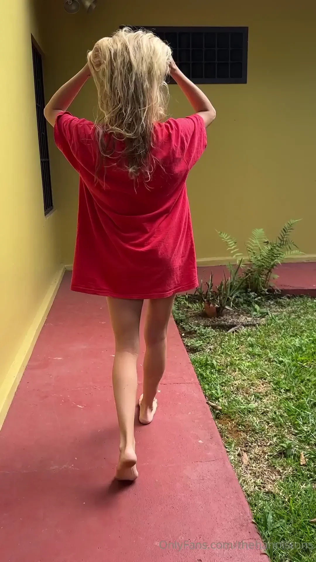 Would you like to get naked with me outside i m pretty sure my 