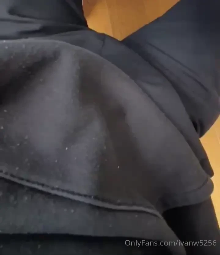 I found on my cell phone a hard cock that i had photographed outside 