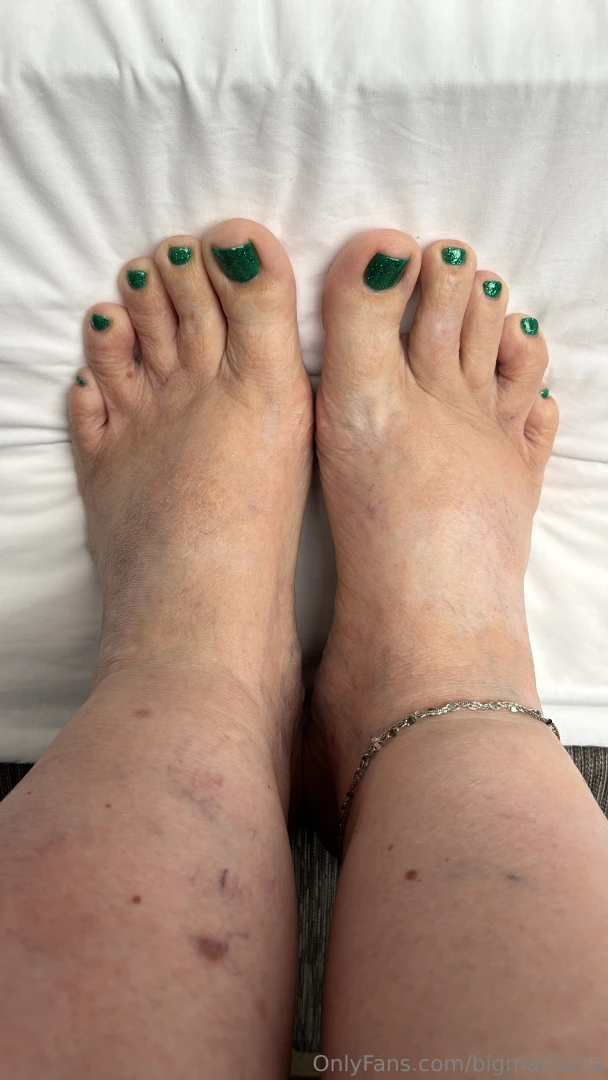 Are you more into feet or toes adore my chubby feet with sparkly green 