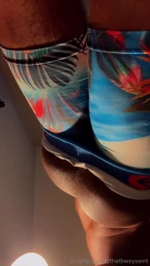 Should i post ass content too or yall just want the dick