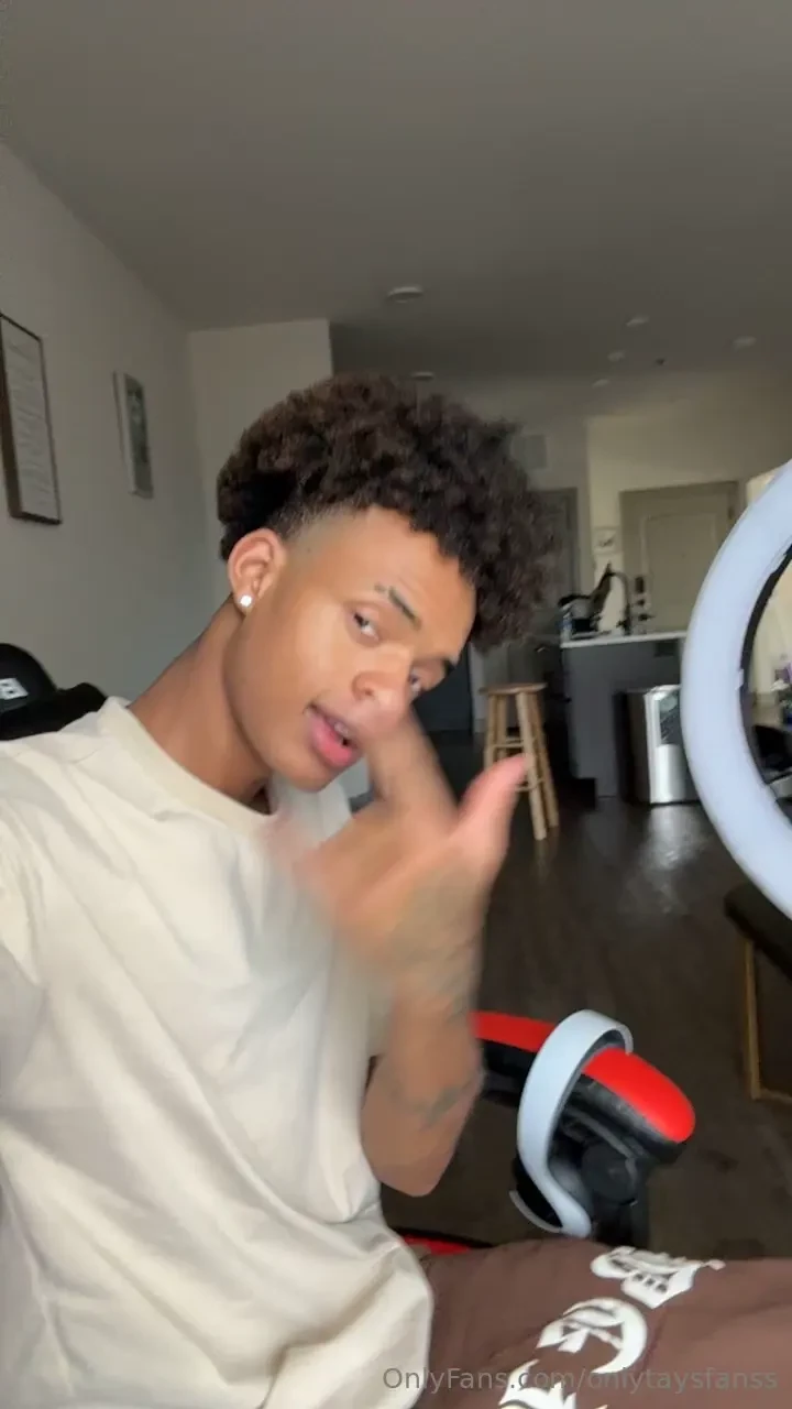 Idk if any of yall care but i m moving and also getting my hair done 