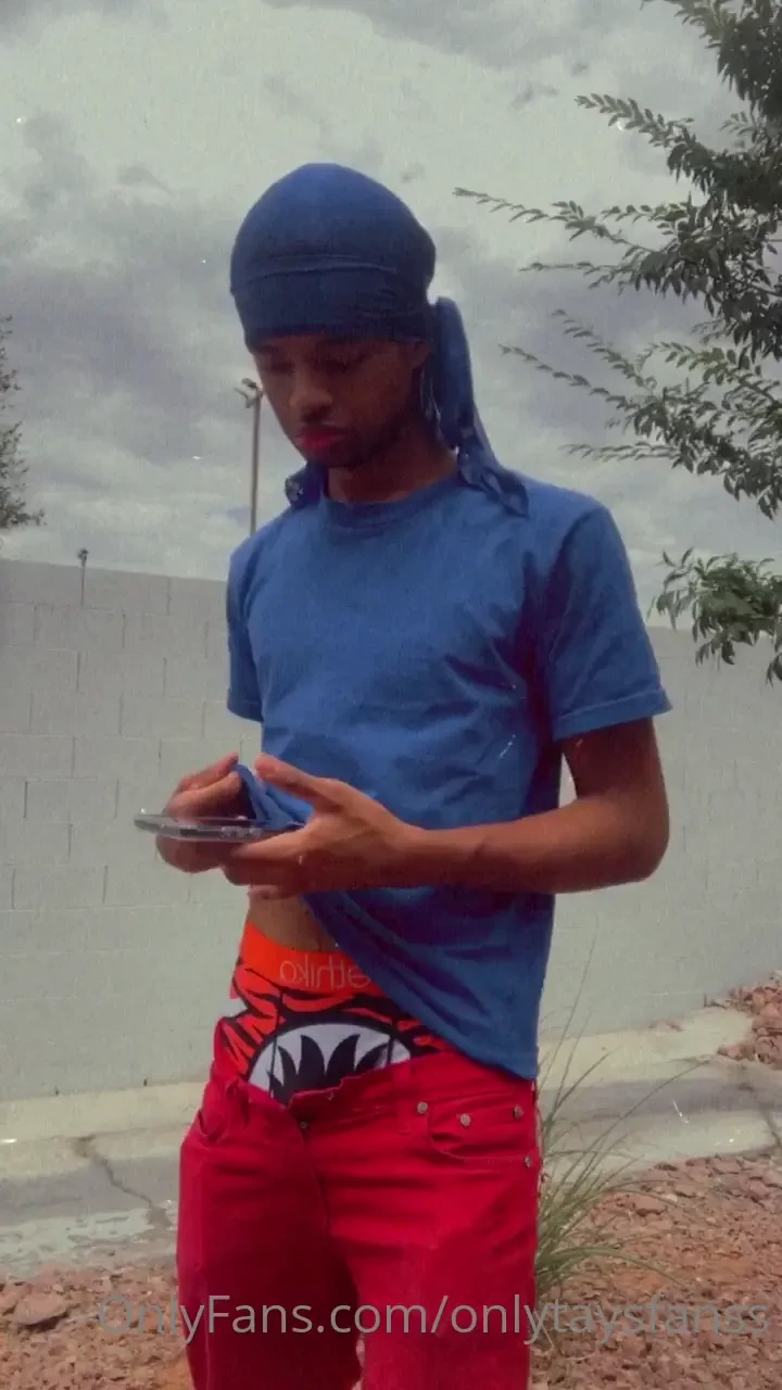 Jacking off outside excuse the quality 