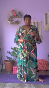 In this episode of naked yoga with jessamyn i m breaking down lizard s