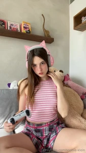 Ich liebe es ein bisschen zu zocken aber glaub mir ich spiele nicht