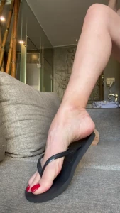 The arch of a goddess