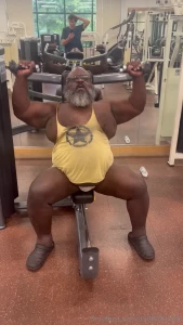 Some y all asked for a gym video