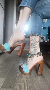 Immaginatevi piccoli e ai miei piedi lo sentite il potere dei miei part 2