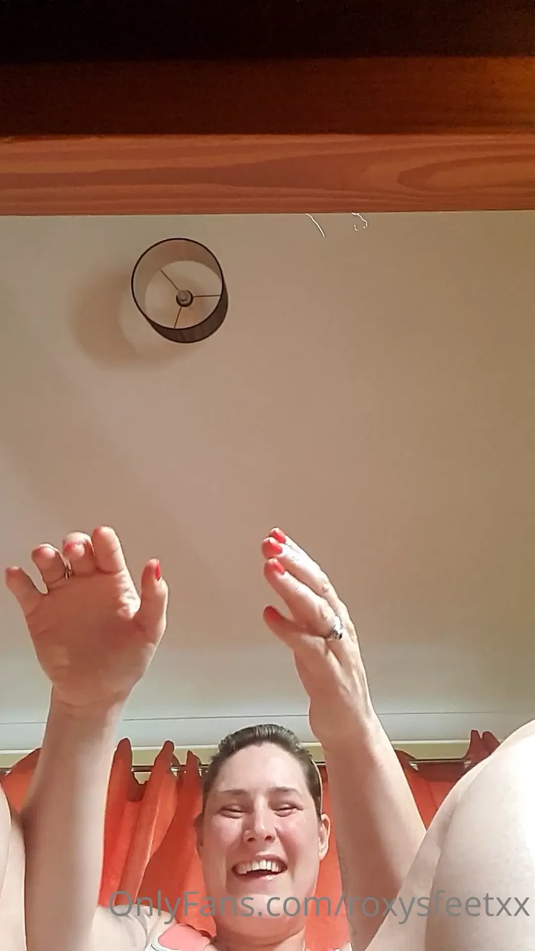 Laughing giantess or disgusted which would be your preferred end p 