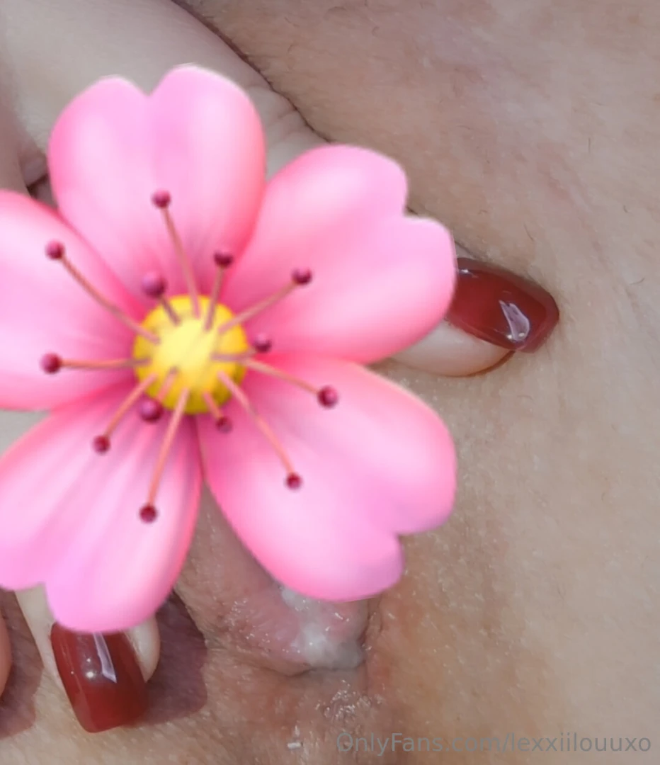 My cum dripping out of me see uncovered at lexxiilouu-vip 