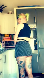 Who wants a nye live