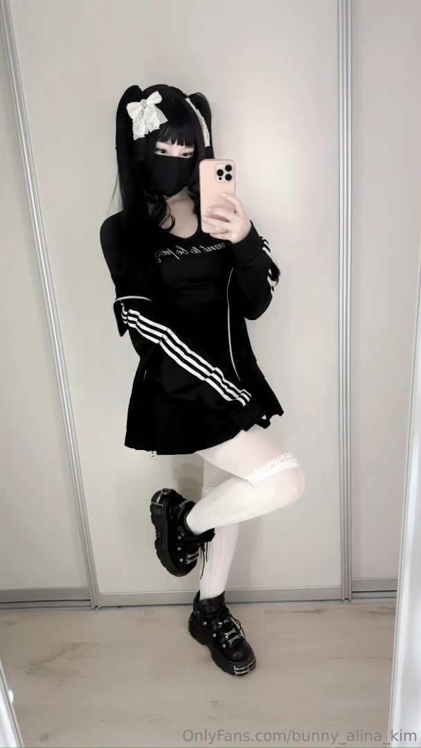 Dm me if u think u can handle my dark side 0 0 