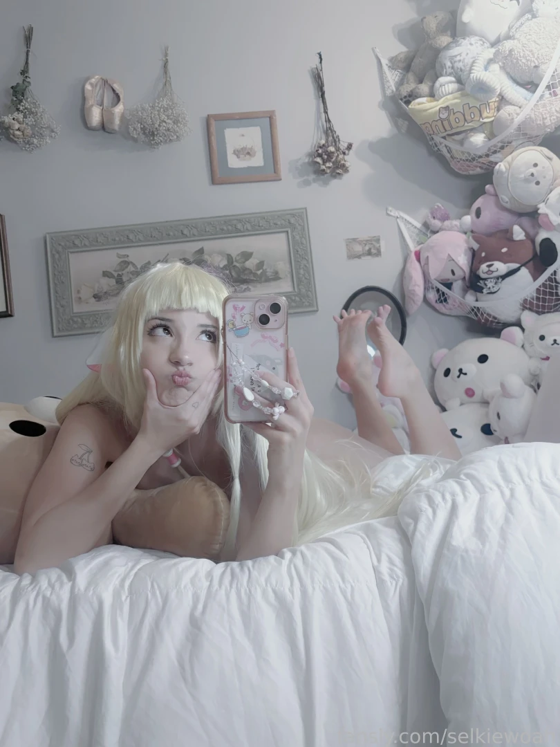 Dare you to jerk your pretty cock to these 3 photos of meeeee p please part 2 