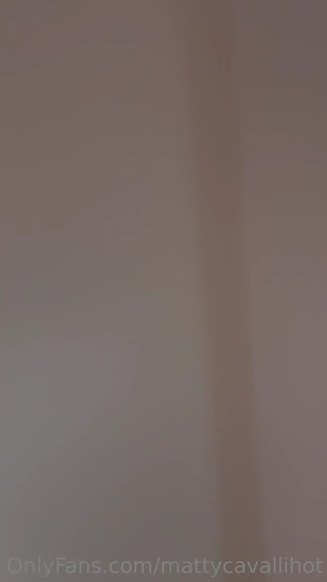 Sono solo in stanza d hotel come vedi il mio cazzo bello grosso e non 