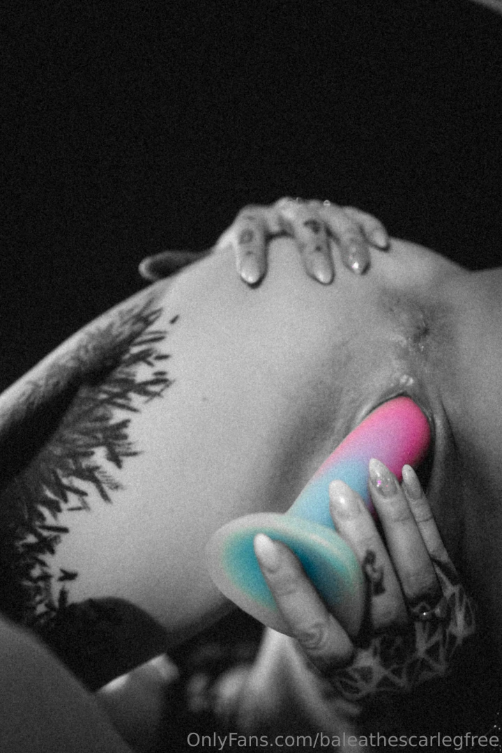 I want it deeeeeeeep inside my pussy 