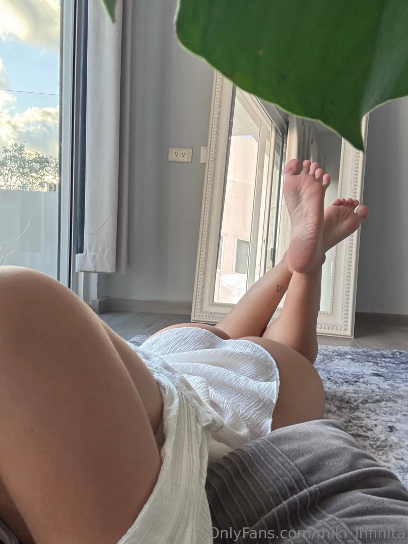 Slide to lift my blouse desliza para subirme la blusa part 2 