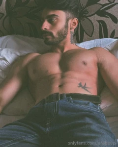 Tip if you think i m hot babe