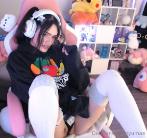 Sure you like me in a cute outfit but what about an oversized hoodie part 1