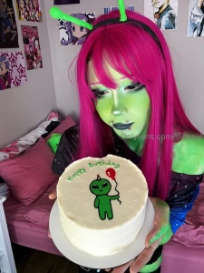 Its my birthday todayyy ___ and i just wanted to say something real part 4