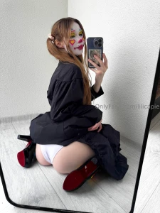 Do u like it better with or without heels - -