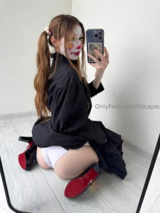 Do u like it better with or without heels - - part 3