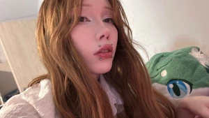 Heloww _ wanna be lazy in bed with me part 4