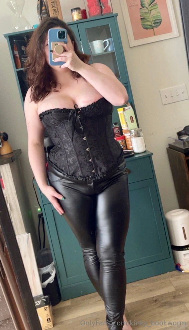 Trying on outfits for ren faire this weekend what do you think 