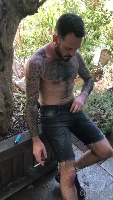 Between 2 scenes texpat 