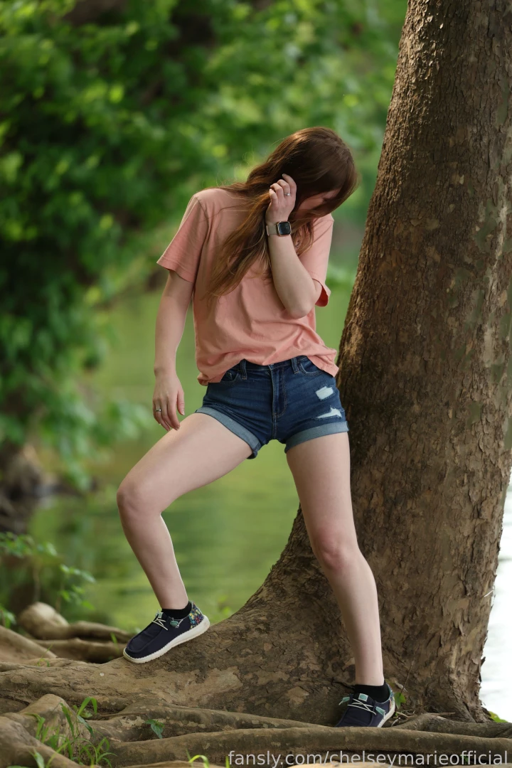 Hey there just out enjoying the sunshine and some quiet time in nature part 4 