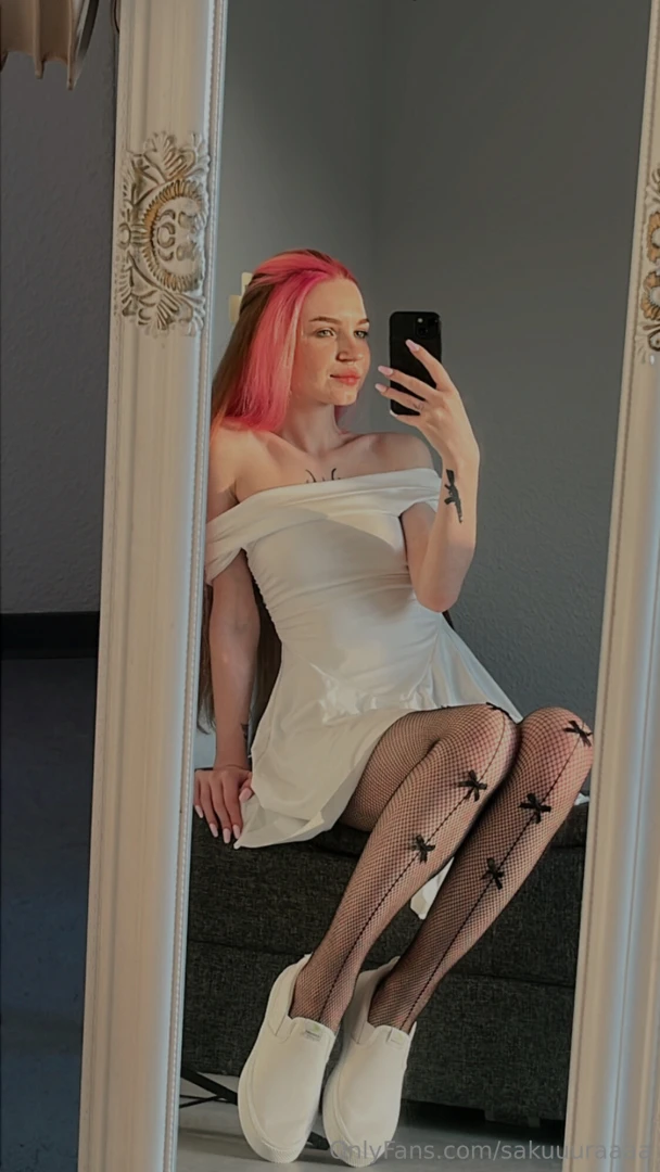 How do you like my tights should i take them off 