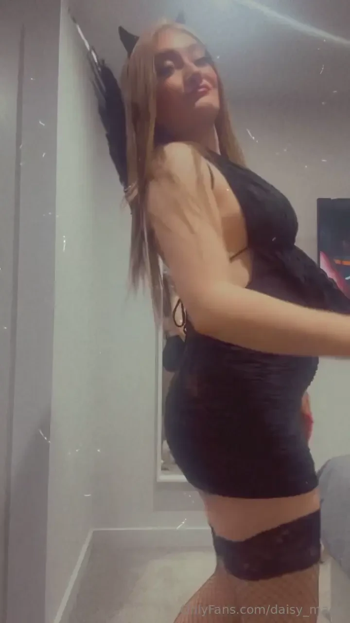 Am i really a dark angel come fuck me with my horns on and find out 