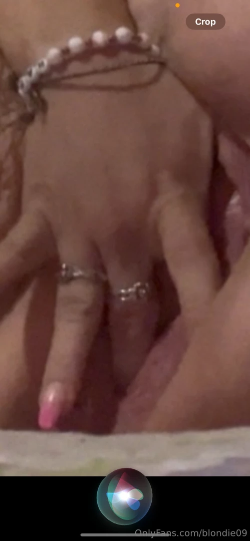 Let play deep in my pussy 