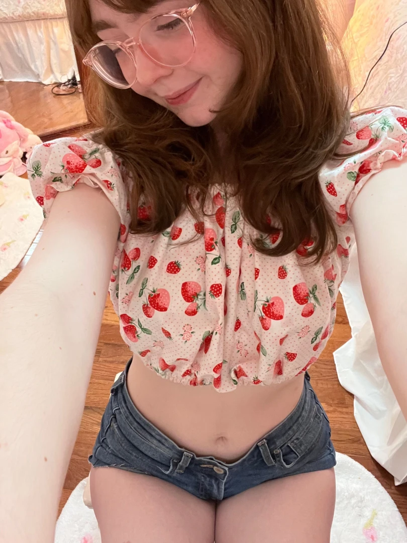 Good morninggggg everyoneee do u guysss likesss my outfittt part 3 