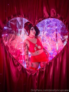 Old habits die hard i can t ever resist turning into my favorite lady part 2