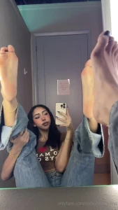 Dangling my soft soles at the spa are u hard yet just 20 seconds but