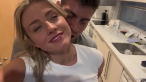 Comme je l ai dit mardi j adore les bisous surtout dans le cou as i