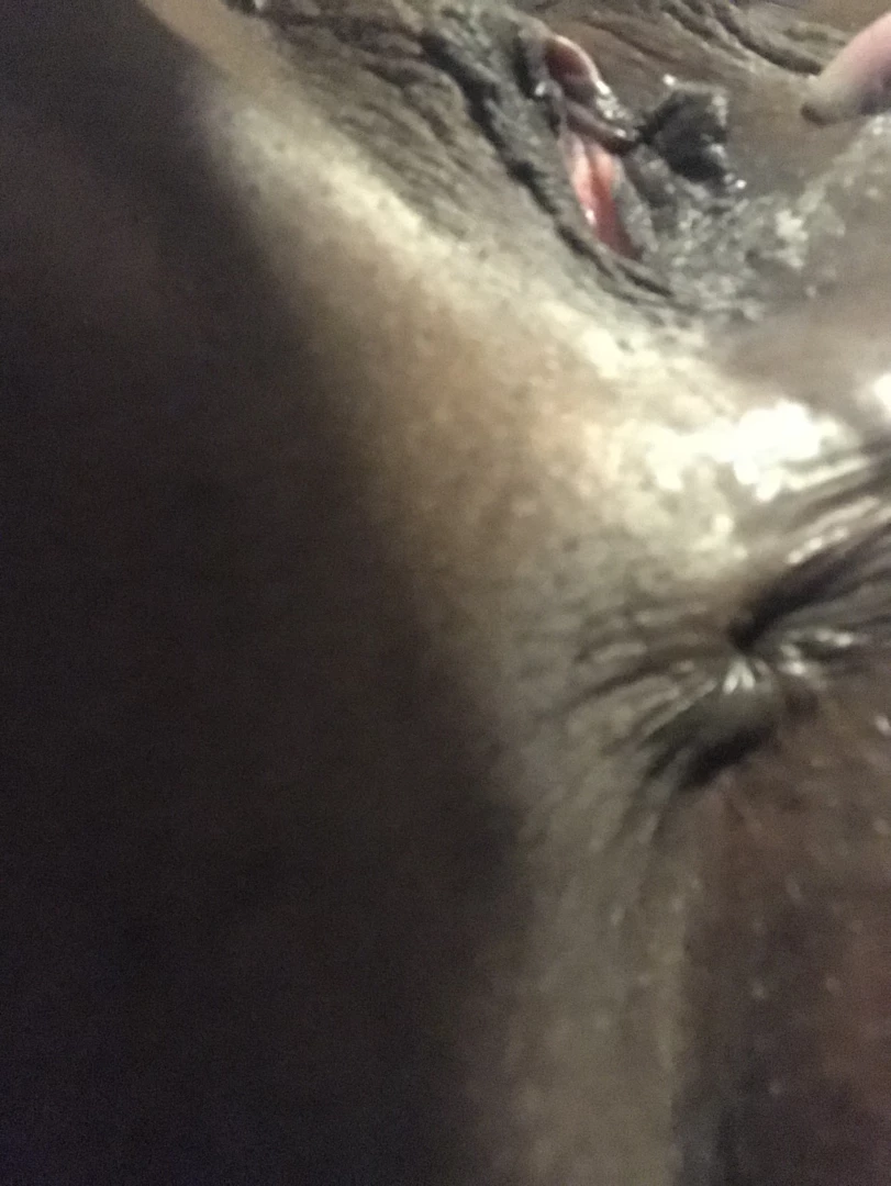 Anybody wanna cum fill me up 