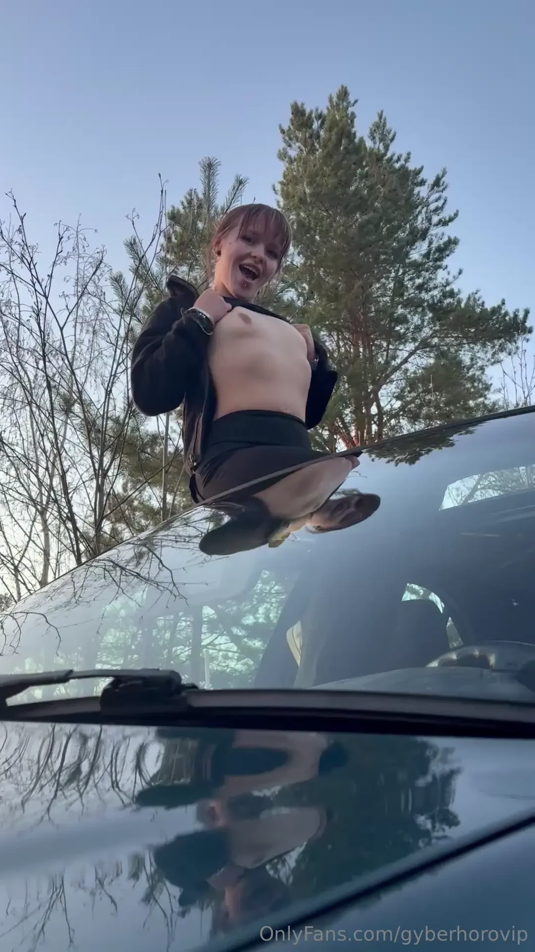 Car just drove by and saw me auto ajo just ohi ja n ki mut 